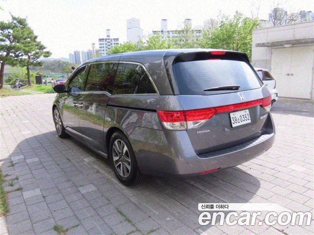 Honda Odyssey 2016 — photo 4