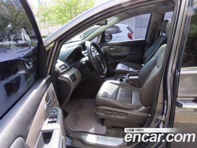 Honda Odyssey 2016 — photo 12