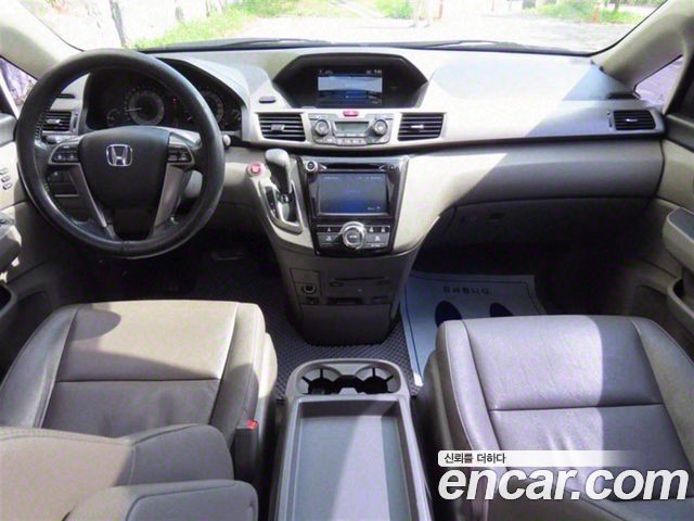 Honda Odyssey 2016 — photo 14