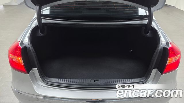 Hyundai Genesis 2012 — photo 22