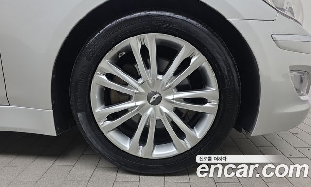 Hyundai Genesis 2012 — photo 7