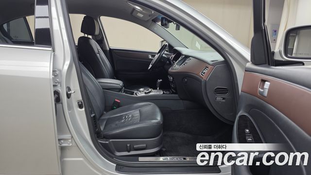 Hyundai Genesis 2012 — photo 16