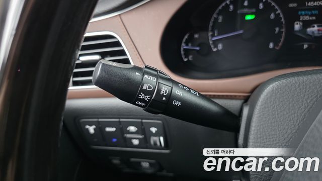 Hyundai Genesis 2012 — photo 27