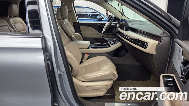 Lincoln Aviator 2021 — photo 17