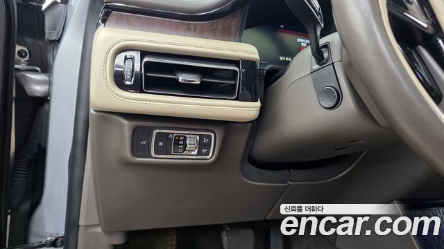 Lincoln Aviator 2021 — photo 22