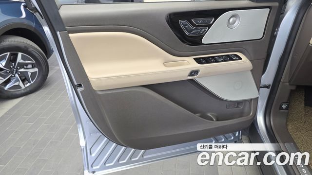 Lincoln Aviator 2021 — photo 14