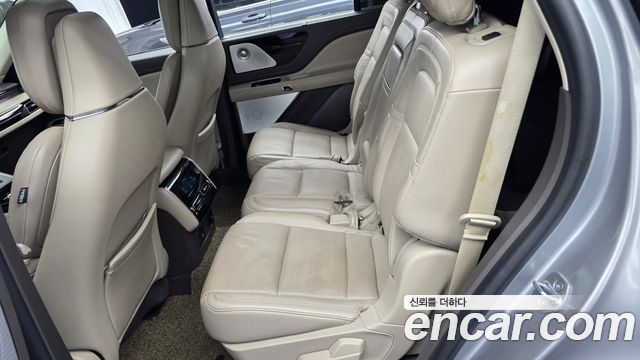 Lincoln Aviator 2021 — photo 16