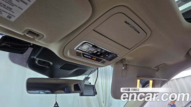 Lincoln Aviator 2021 — photo 32