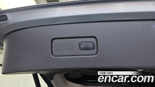 Lincoln Aviator 2021 — photo 33