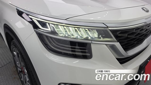 Kia Seltos 2020 — photo 8