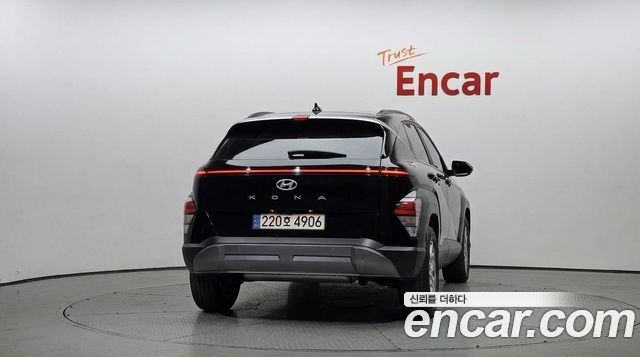 Hyundai Kona 2023 — photo 4