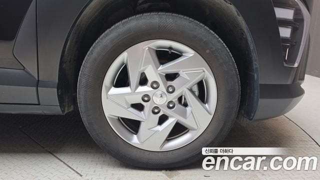 Hyundai Kona 2023 — photo 7