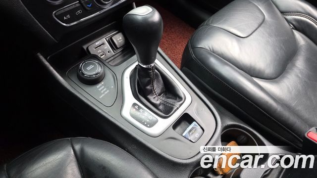 Jeep Cherokee 2017 — photo 12