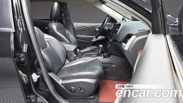 Jeep Cherokee 2017 — photo 17
