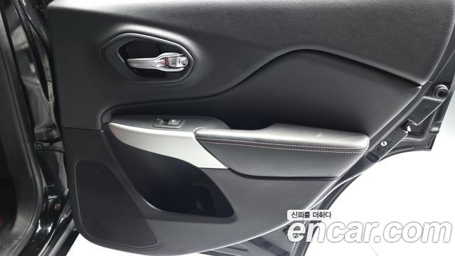 Jeep Cherokee 2017 — photo 15