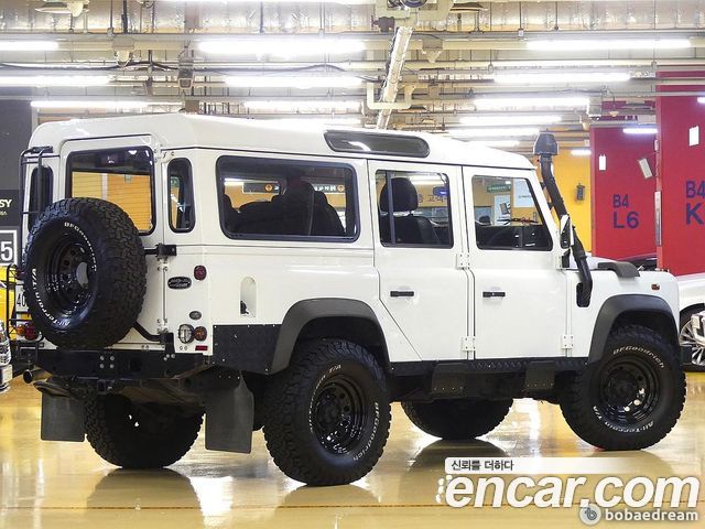 Land Rover Defender 2012 — photo 2