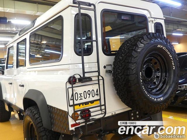 Land Rover Defender 2012 — photo 3