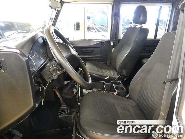 Land Rover Defender 2012 — photo 10
