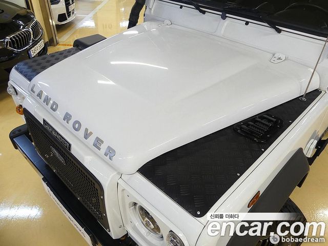 Land Rover Defender 2012 — photo 18