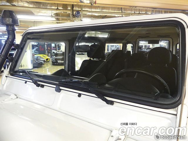 Land Rover Defender 2012 — photo 19