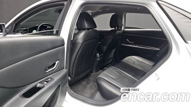 Hyundai AVANTE 2023 — photo 18