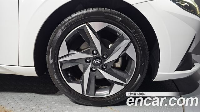 Hyundai AVANTE 2023 — photo 7