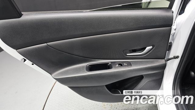 Hyundai AVANTE 2023 — photo 15
