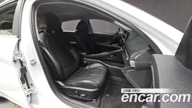 Hyundai AVANTE 2023 — photo 16