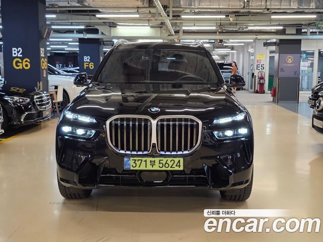 BMW X7 2026 — photo 3