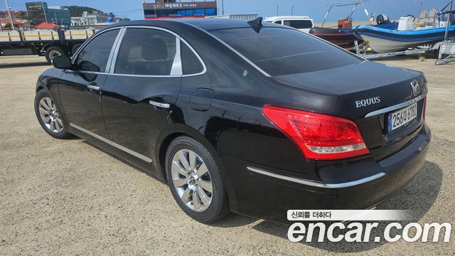 Hyundai Equus 2010 — photo 4