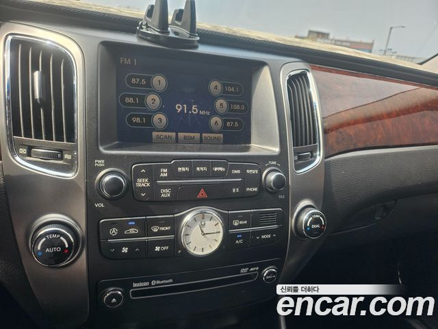 Hyundai Equus 2010 — photo 14