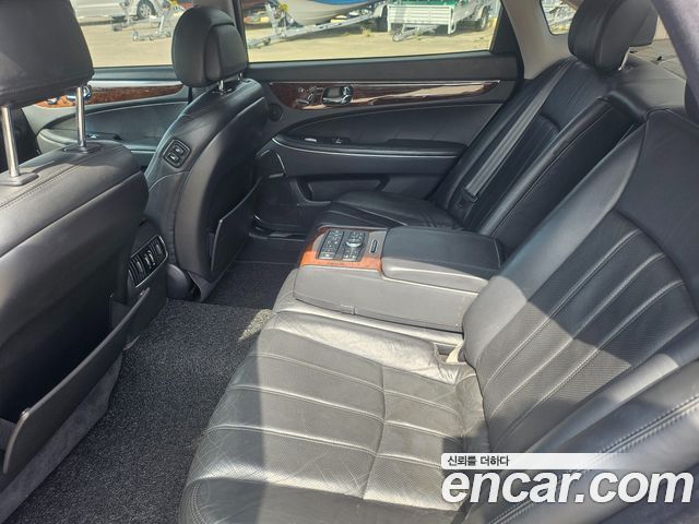 Hyundai Equus 2010 — photo 16