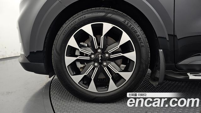 Kia Canival 2023 — photo 5