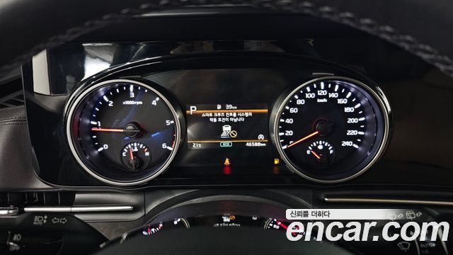 Kia Canival 2023 — photo 8