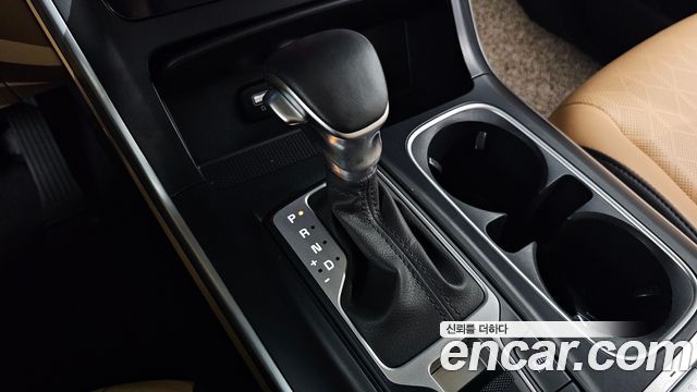 Kia Canival 2023 — photo 9