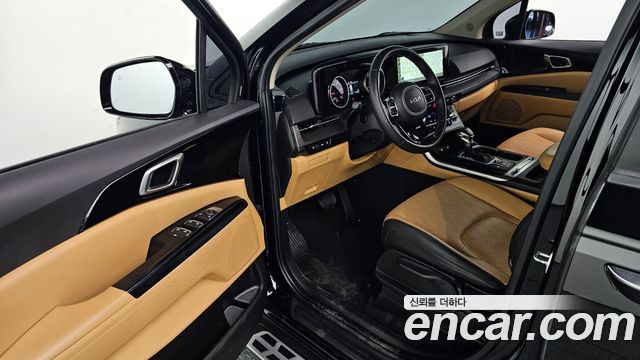 Kia Canival 2023 — photo 10