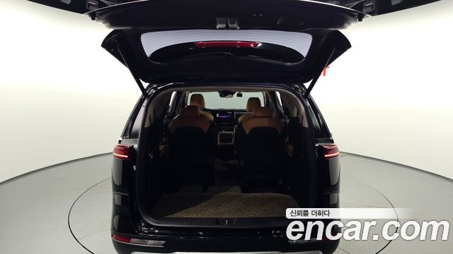 Kia Canival 2023 — photo 20