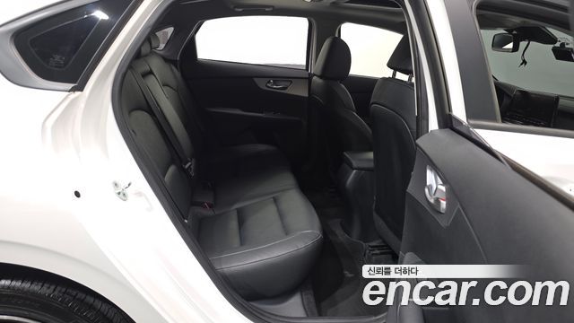 Kia K3 2022 — photo 18