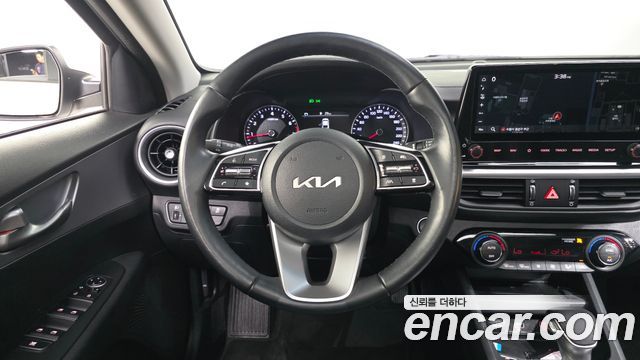 Kia K3 2022 — photo 19