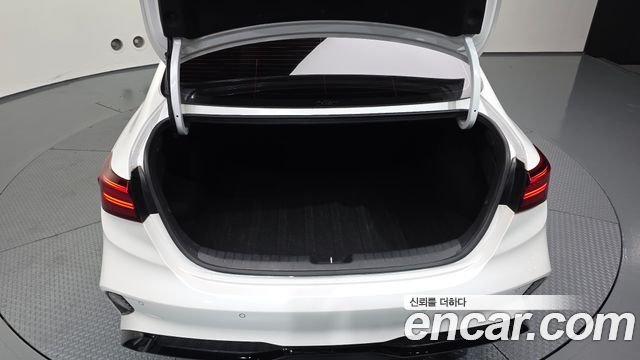 Kia K3 2022 — photo 26