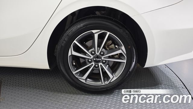 Kia K3 2022 — photo 7
