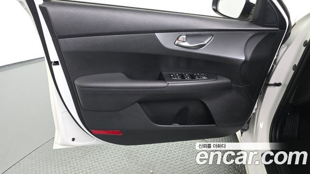 Kia K3 2022 — photo 14