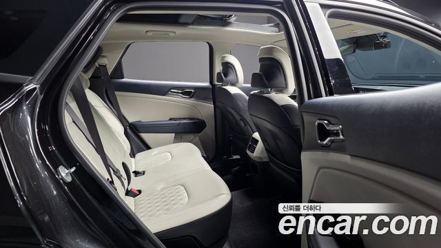 Kia Sportage 2023 — photo 13