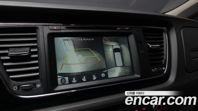 Kia Canival 2018 — photo 21