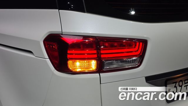 Kia Canival 2018 — photo 9