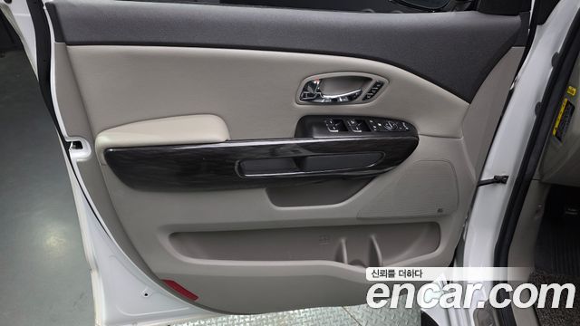 Kia Canival 2018 — photo 14