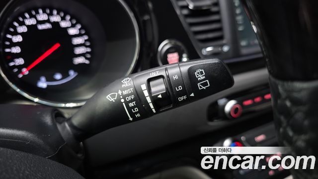 Kia Canival 2018 — photo 28