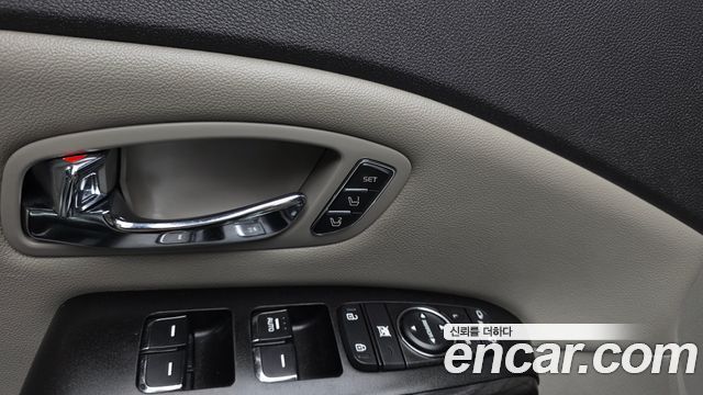 Kia Canival 2018 — photo 36
