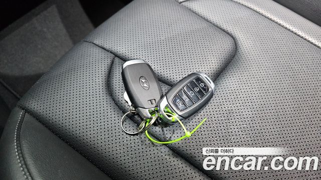 Hyundai AVANTE 2023 — photo 19