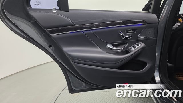 Mercedes-Benz S-Class 2018 — photo 15
